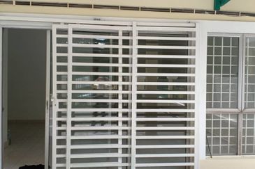 Bandar puteri @ 2 Storey House ready to move in 