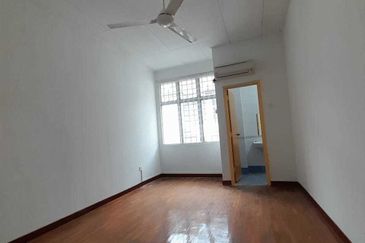 Bandar puteri @ 2 Storey House ready to move in 