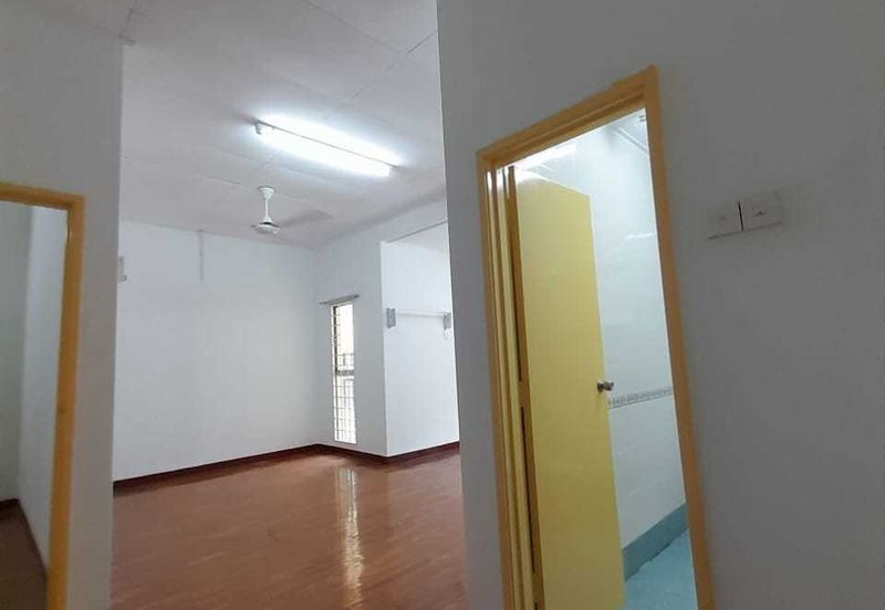 Bandar puteri @ 2 Storey House ready to move in 