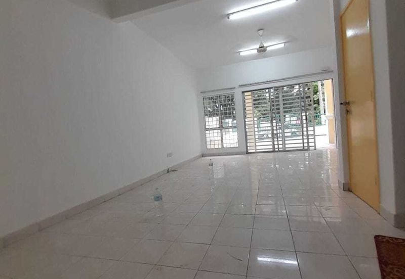 Bandar puteri @ 2 Storey House ready to move in 