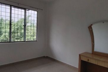 Pangsapuri Putra Impian, Taman Pinggiran Putra