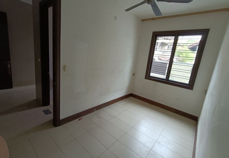 Jalan Bandar Kinrara 6G/1D