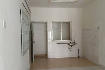 Sutramas Apartment