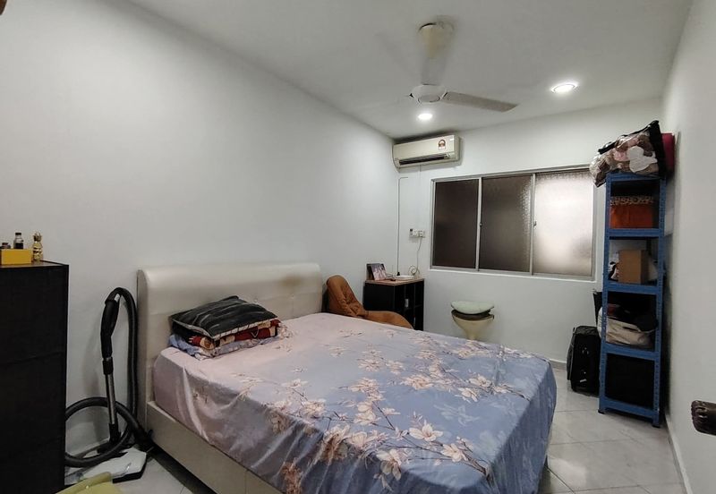 Taman Saujana Puchong