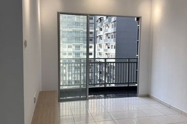 Seri Topaz Apartment