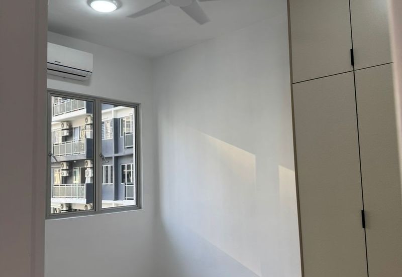 Seri Topaz Apartment