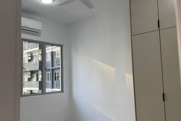 Seri Topaz Apartment