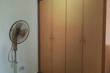 Taman Pinggiran Putra