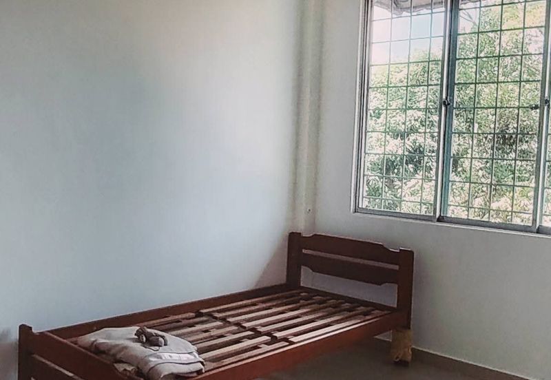 Taman Pinggiran Putra