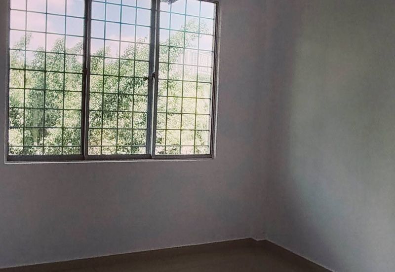 Taman Pinggiran Putra