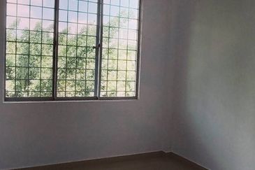 Taman Pinggiran Putra