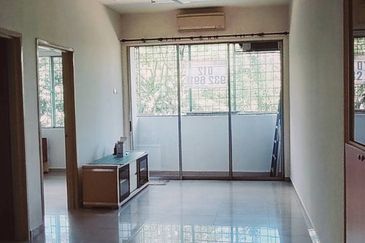 Taman Pinggiran Putra