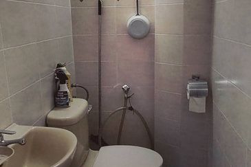 Taman Pinggiran Putra