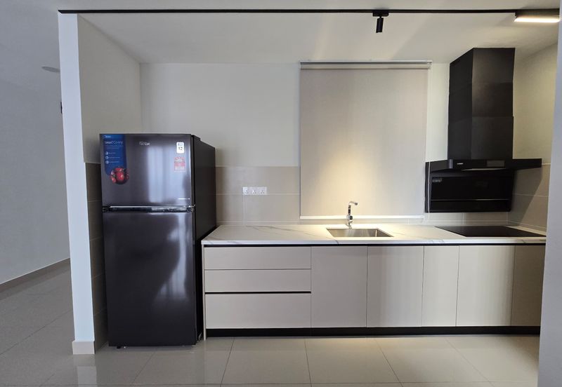 THE PULSE RESIDENCE & THE PULSE