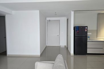 THE PULSE RESIDENCE & THE PULSE