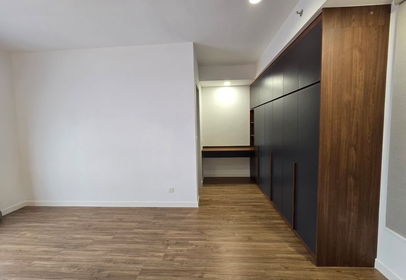 THE PULSE RESIDENCE & THE PULSE