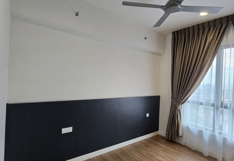 THE PULSE RESIDENCE & THE PULSE