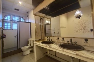 Happy Garden (Taman Gembira)