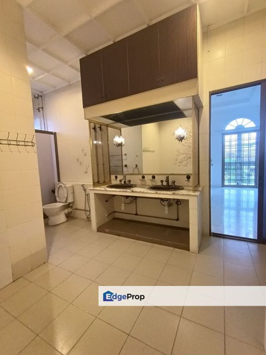 Happy Garden bungalow lot, ready nemove in condition, suitable king, Kuala Lumpur, Kuchai Lama