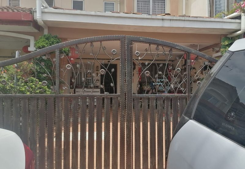 Taman Saujana Puchong