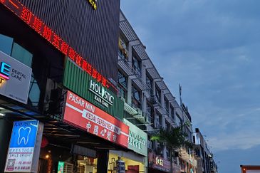 Bandar Puteri Puchong, Shop lot Ground floor for rent