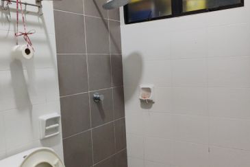 Bandar puteri 6 serena 2 Storey,Bandar puteri puchong ,selangor