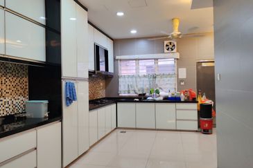 Bandar puteri 6 serena 2 Storey,Bandar puteri puchong ,selangor