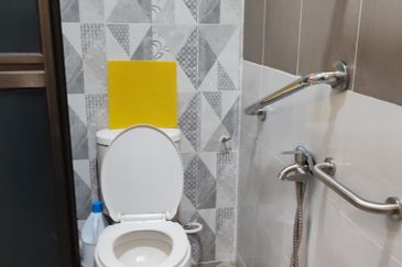 Bandar puteri 6 serena 2 Storey,Bandar puteri puchong ,selangor