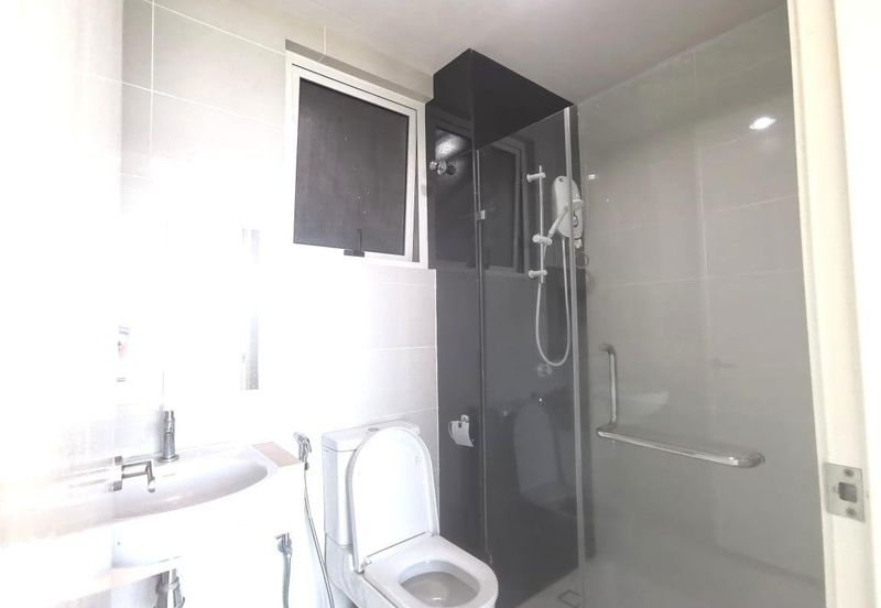 La Thea Residences @ 16 Sierra