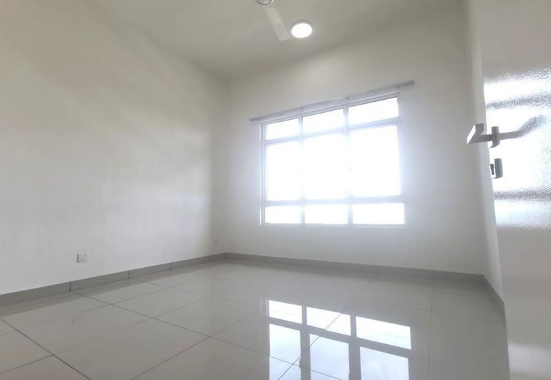 La Thea Residences @ 16 Sierra