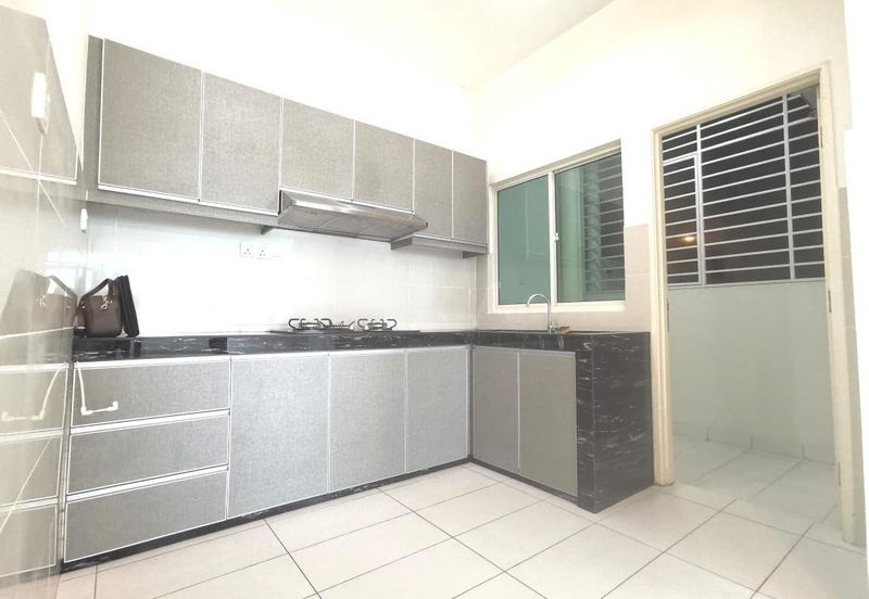 La Thea Residences @ 16 Sierra