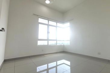 La Thea Residences @ 16 Sierra