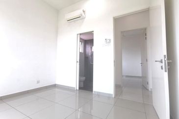 La Thea Residences @ 16 Sierra