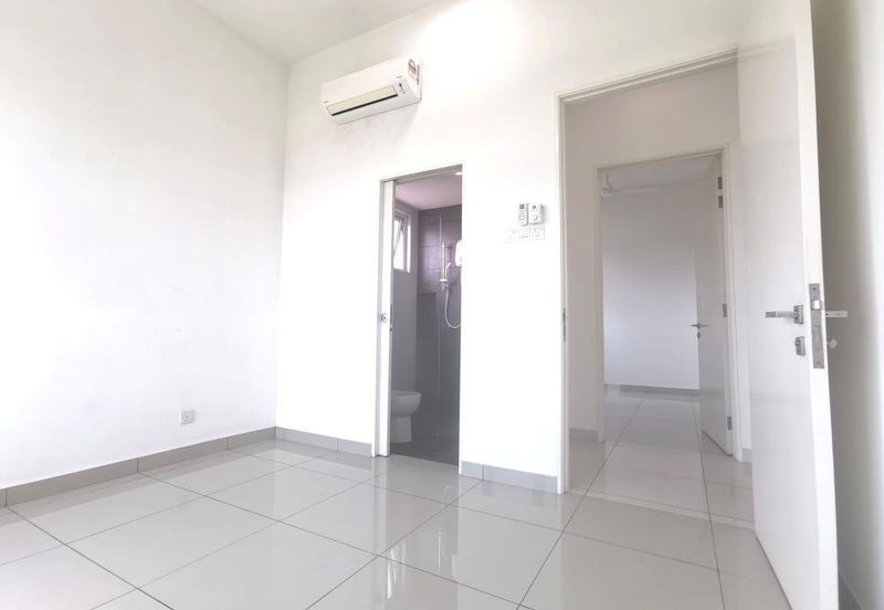 La Thea Residences @ 16 Sierra