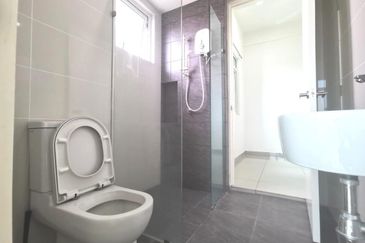 La Thea Residences @ 16 Sierra