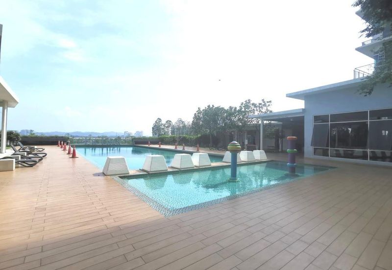 La Thea Residences @ 16 Sierra