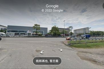 Facing Puchong LDP Commercial Land For Sale