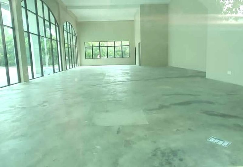 Ivoris @ Eco Majestic