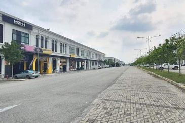 Ivoris @ Eco Majestic