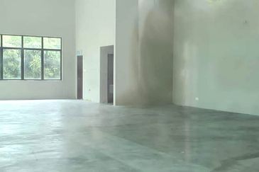 Ivoris @ Eco Majestic