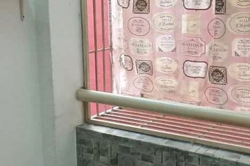 Kekwa Apartment @ Putra Perdana