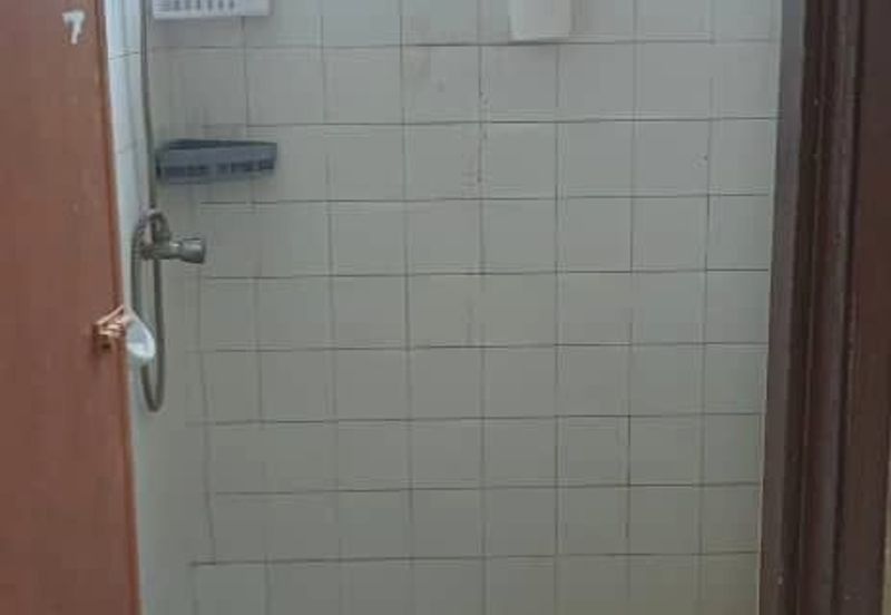 Kekwa Apartment @ Putra Perdana