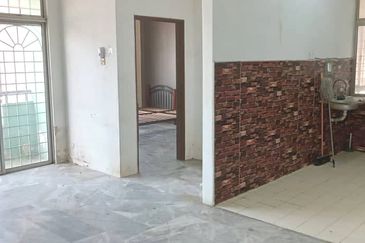 Kekwa Apartment @ Putra Perdana