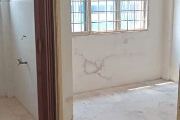 Kekwa Apartment @ Putra Perdana