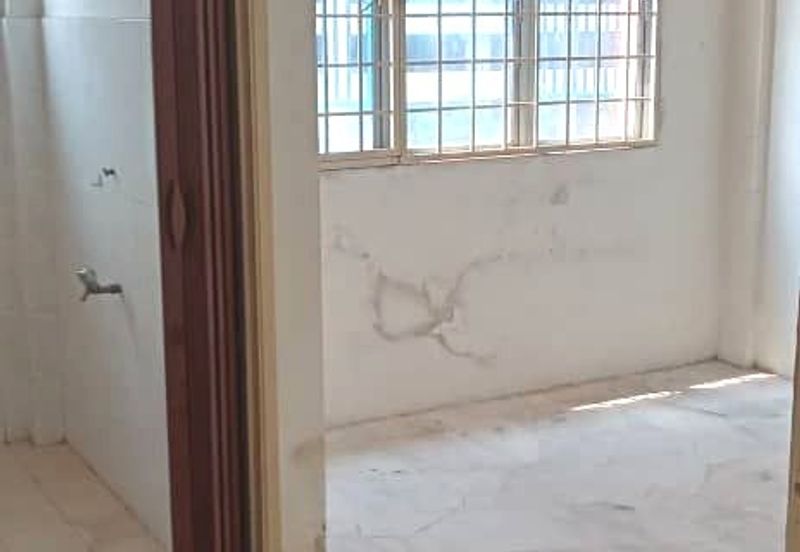 Kekwa Apartment @ Putra Perdana