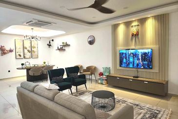 Damaris @ Ara Sendayan