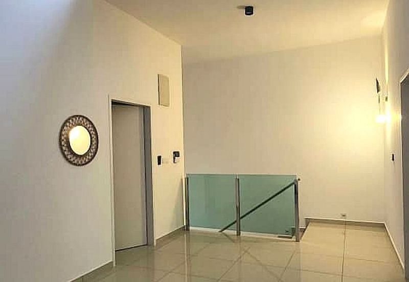 Damaris @ Ara Sendayan