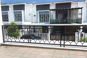 Damaris @ Ara Sendayan