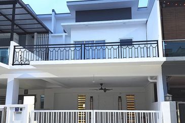 Damaris @ Ara Sendayan