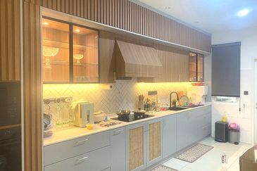 Damaris @ Ara Sendayan